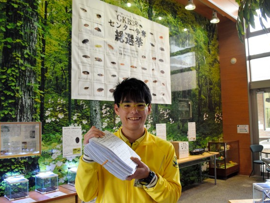 日本舉行「蟑螂展」 設偶像選舉