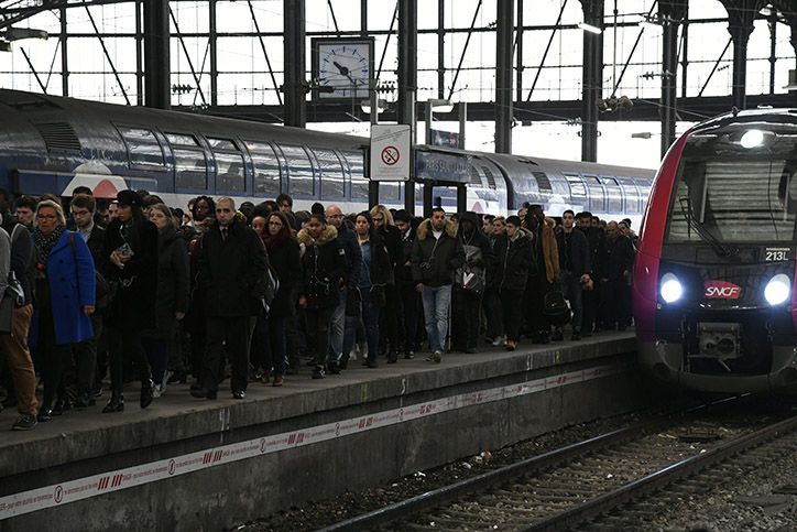 法國鐵路工人罷工三個月