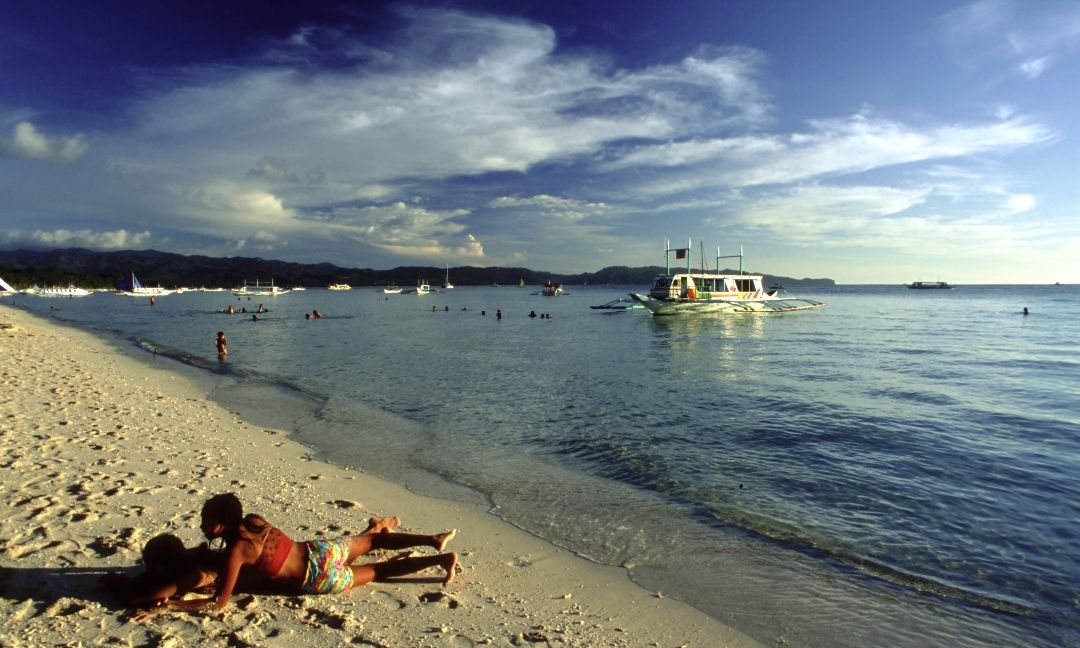 菲律賓下月26起封閉長灘島半年