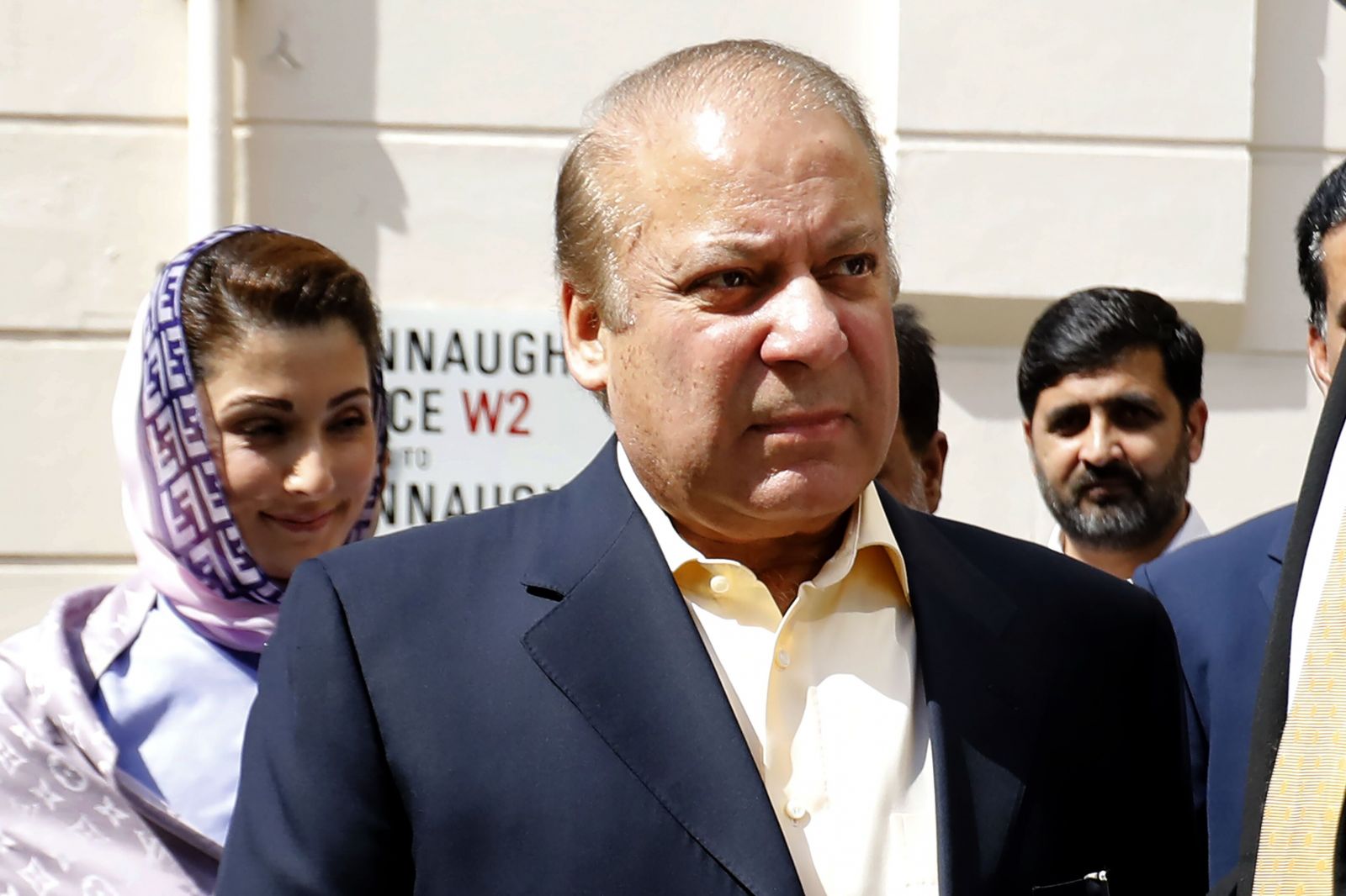 巴基斯坦前總理貪污罪成判囚10年