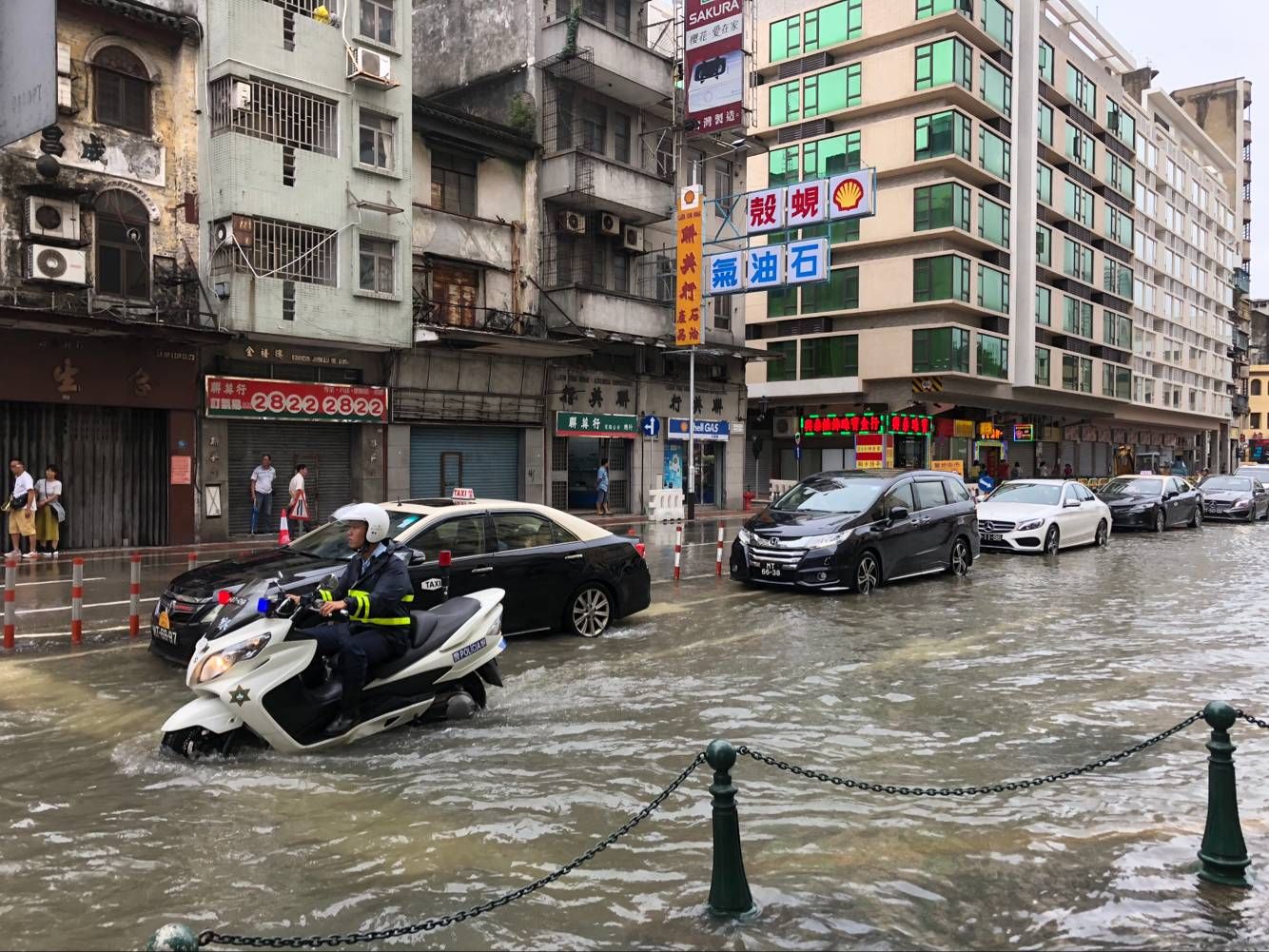 內港受海水倒灌影響成「澤國」