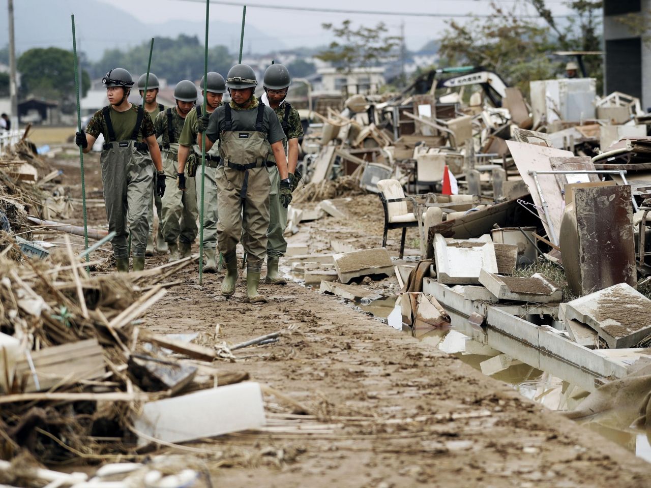 安倍取消視察廣島暴雨災區