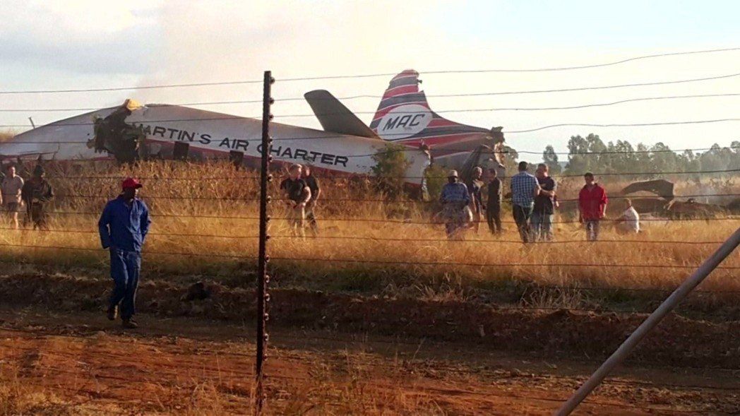 南非老爺機墜毀兩人死