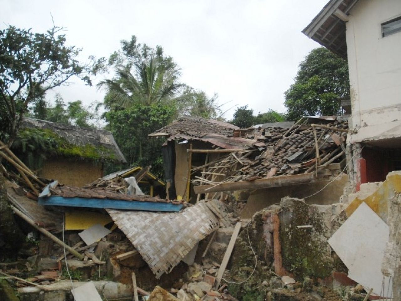 ​【印尼龍目島地震】增至12人遇難