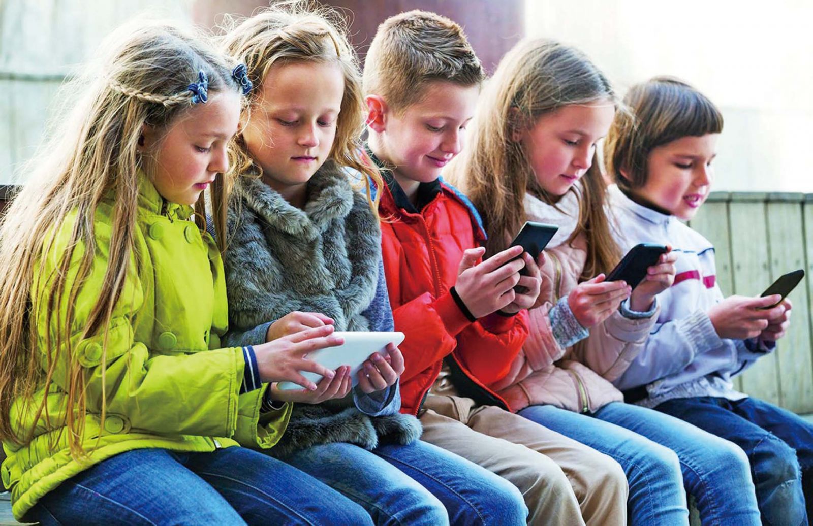 中小學生在校禁用手機