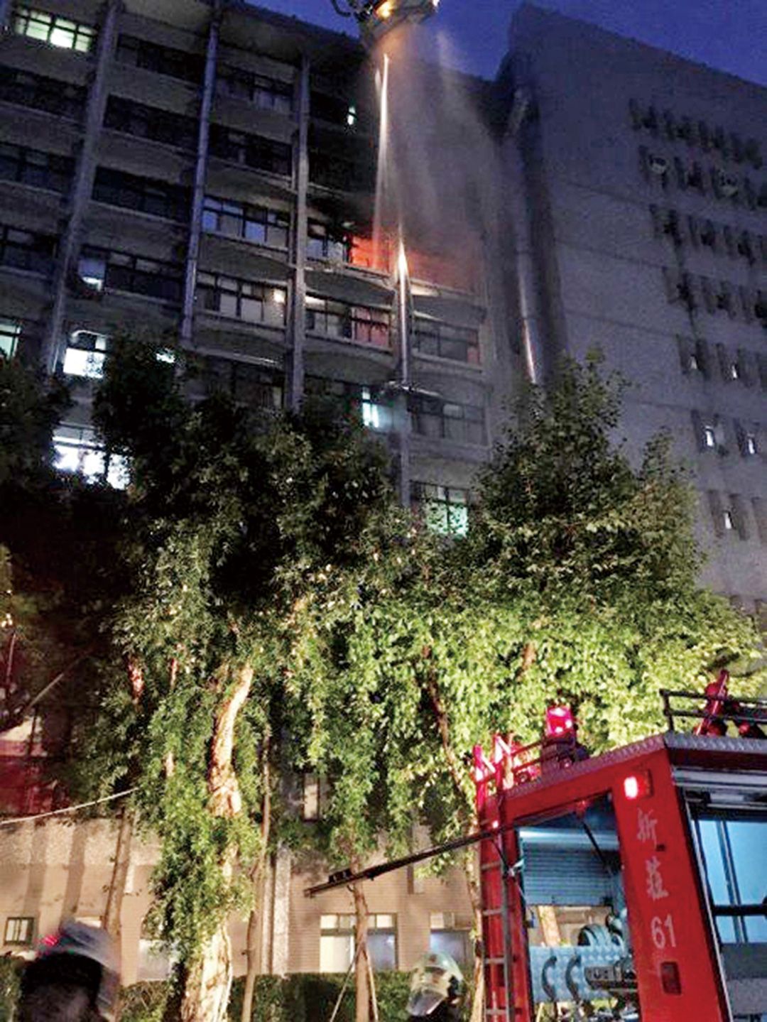台北醫院火警釀九死