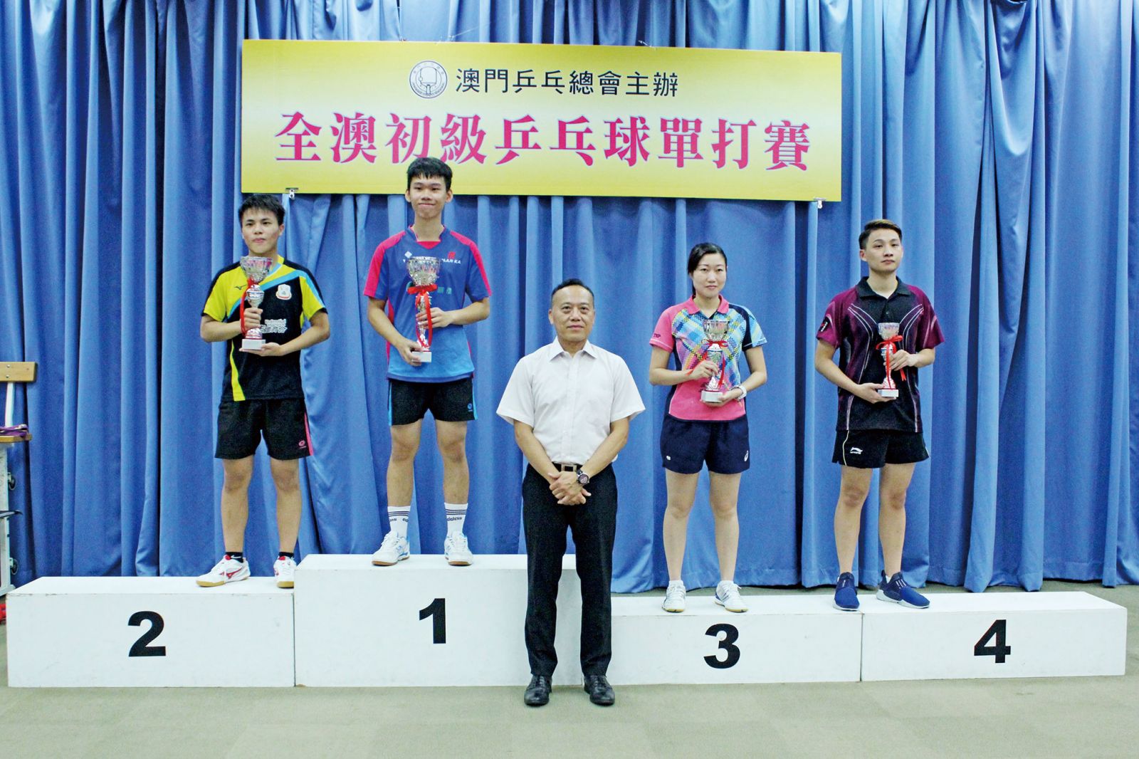 羅凱榮全澳初乒單打賽勇奪冠