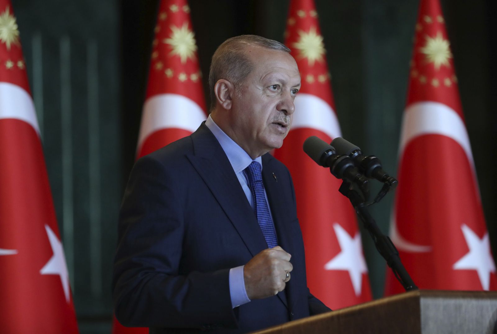 埃爾多安批評美國從土耳其背後插刀
