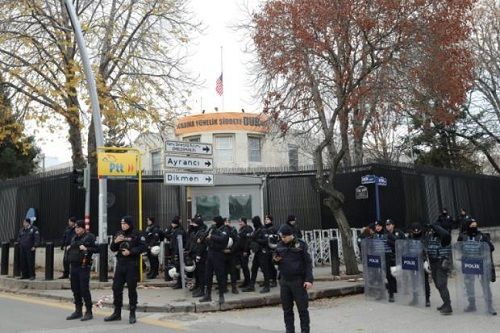 美國駐土耳其大使館遭槍擊 槍手在逃