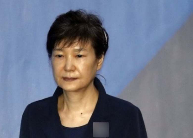 朴槿惠二審刑期增至25年