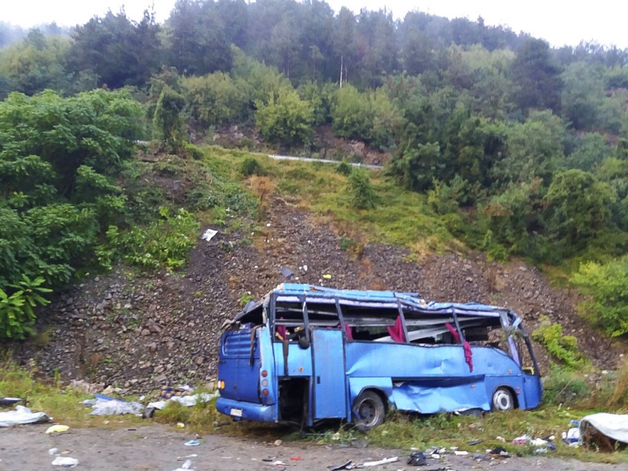 ​保加利亞旅遊巴車禍16人喪生
