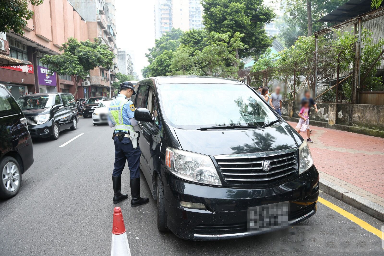 警方一周內檢控526宗道路違規行為