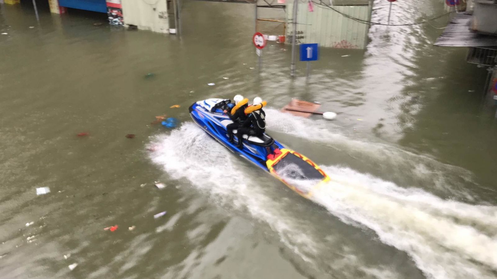 本澳多處岀現嚴重水浸