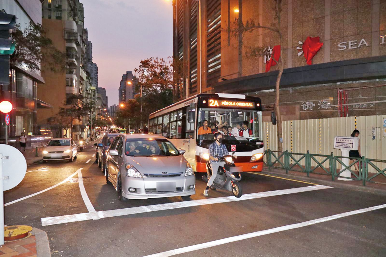 刪私家車泊位 民眾憂違泊現象加劇