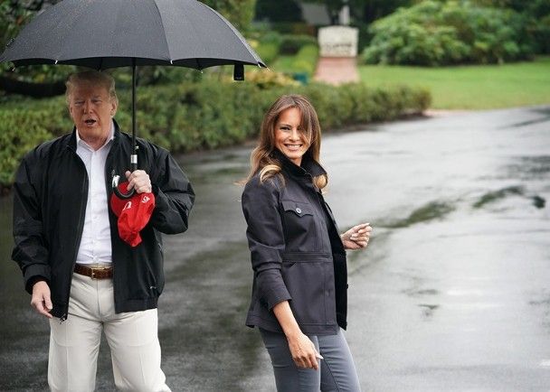 特朗普一人獨攬大傘