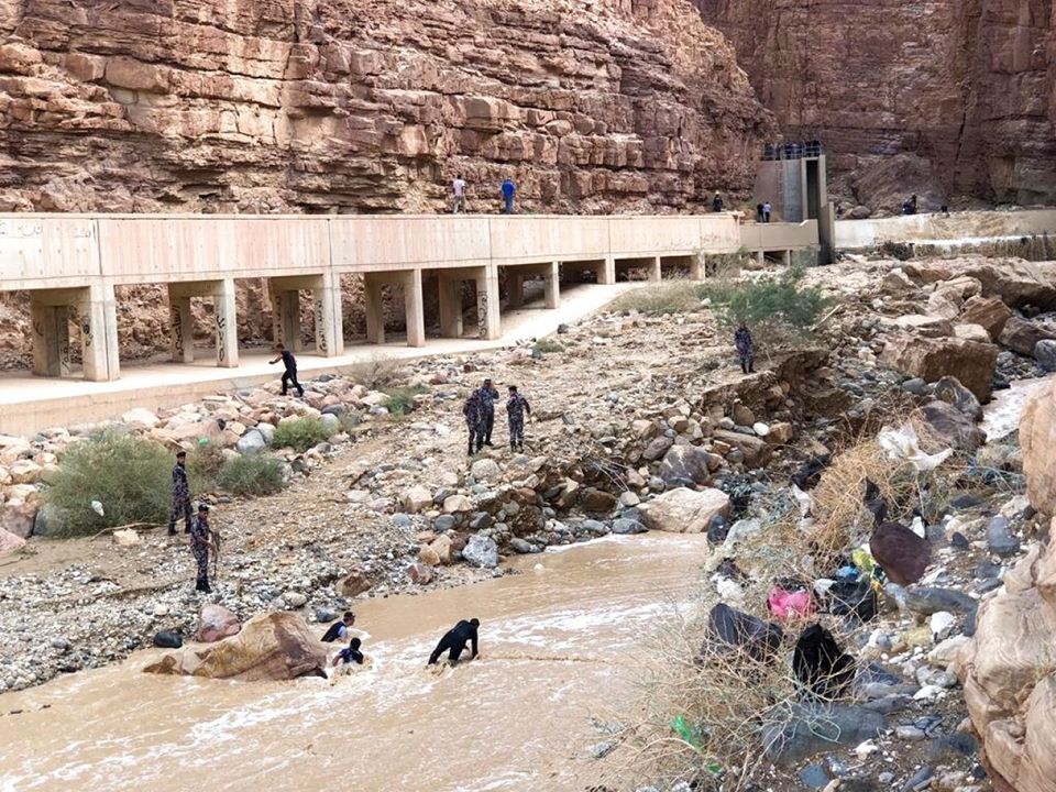 ​約旦死海旅遊區山洪暴發增至21死