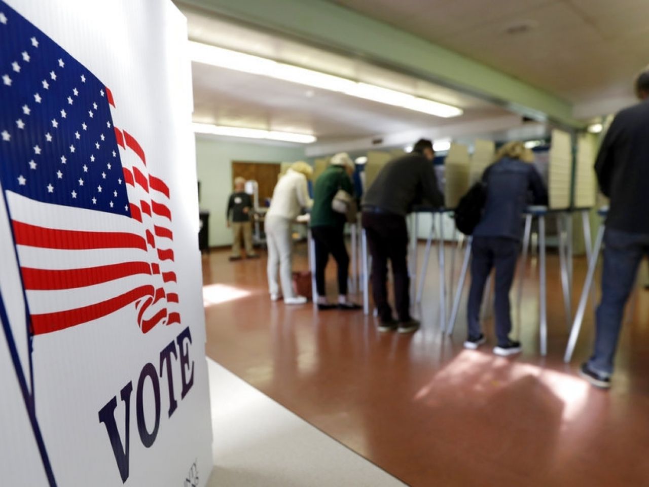 美國中期選舉各州投票陸續結束