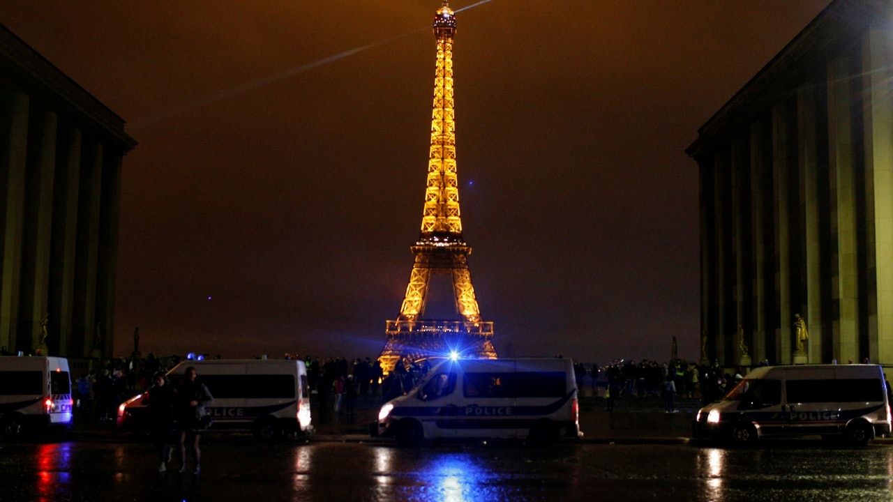 巴黎鐵塔、羅浮宮暫停開放