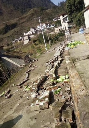 四川宜賓5.7級地震8人傷
