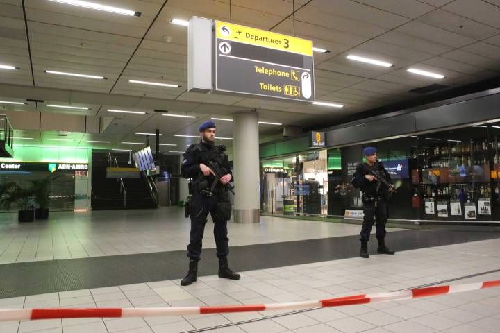 加漢阿姆斯特丹機場被捕