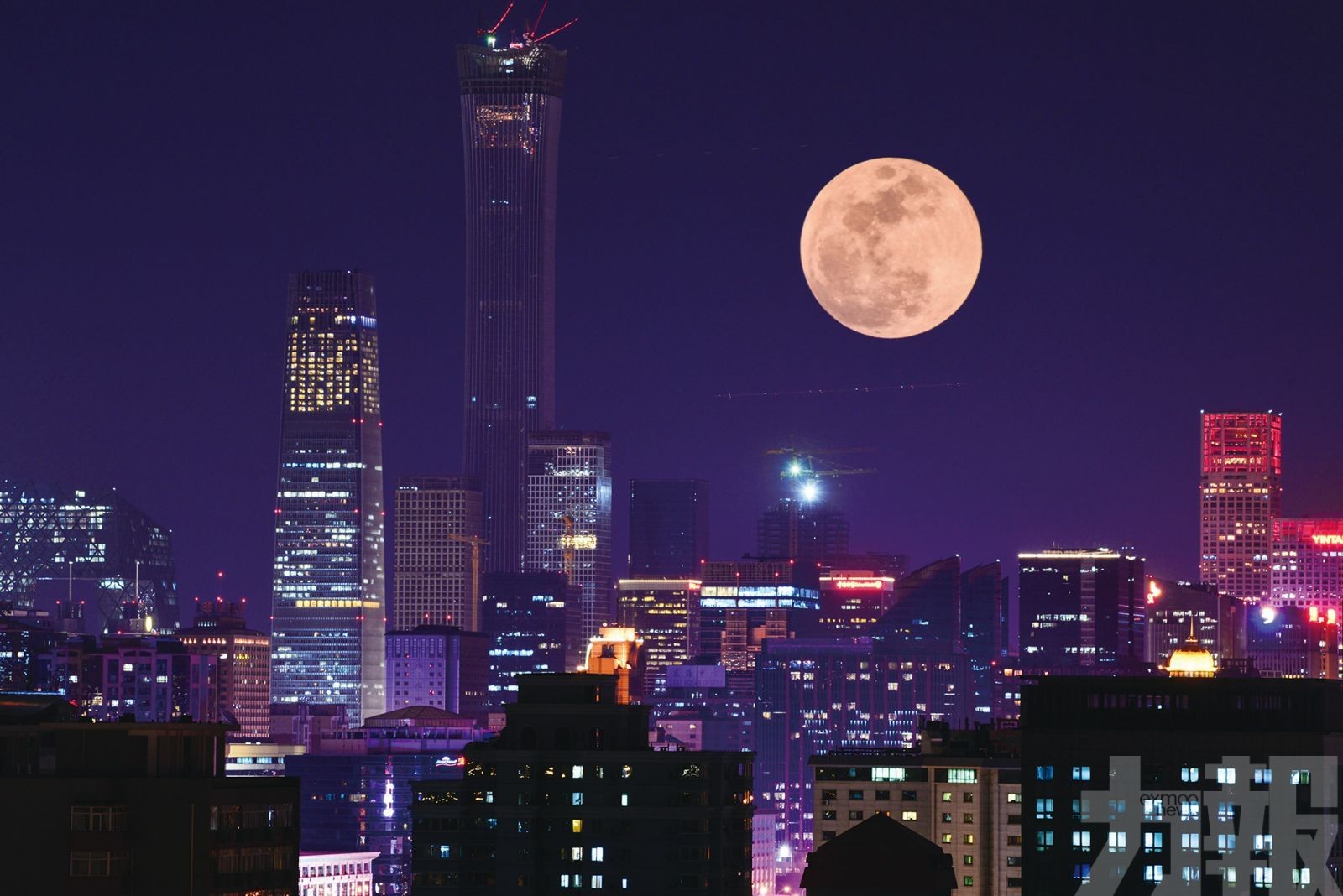 港天文台：今年首個「超級滿月」今晚現身