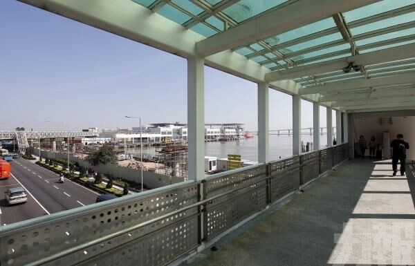 海港街和外港碼頭兩座行人天橋將建連接橋
