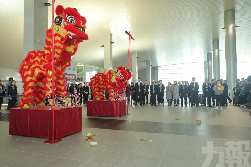 氹仔客運碼頭新年氣氛濃厚