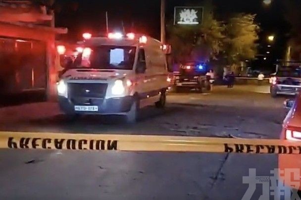 ​墨西哥酒吧槍擊事件至少15死