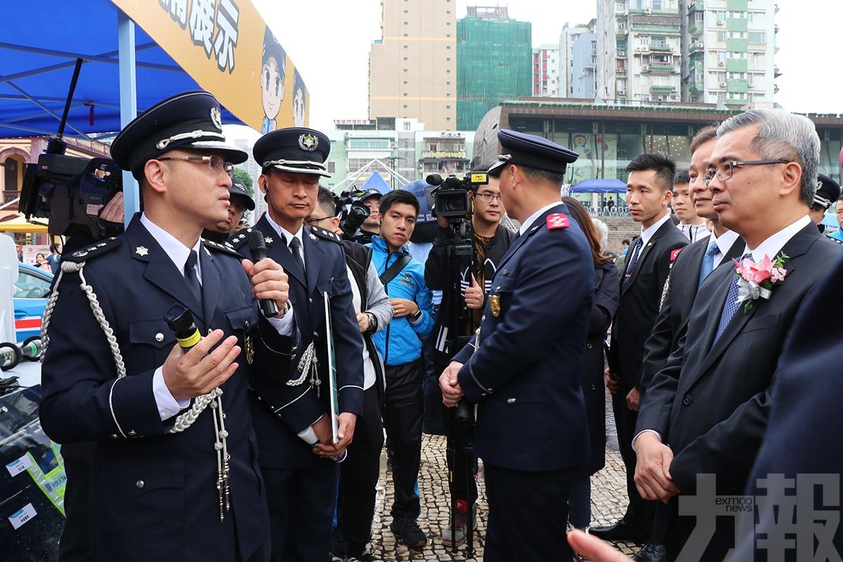 12人獲頒好市民獎