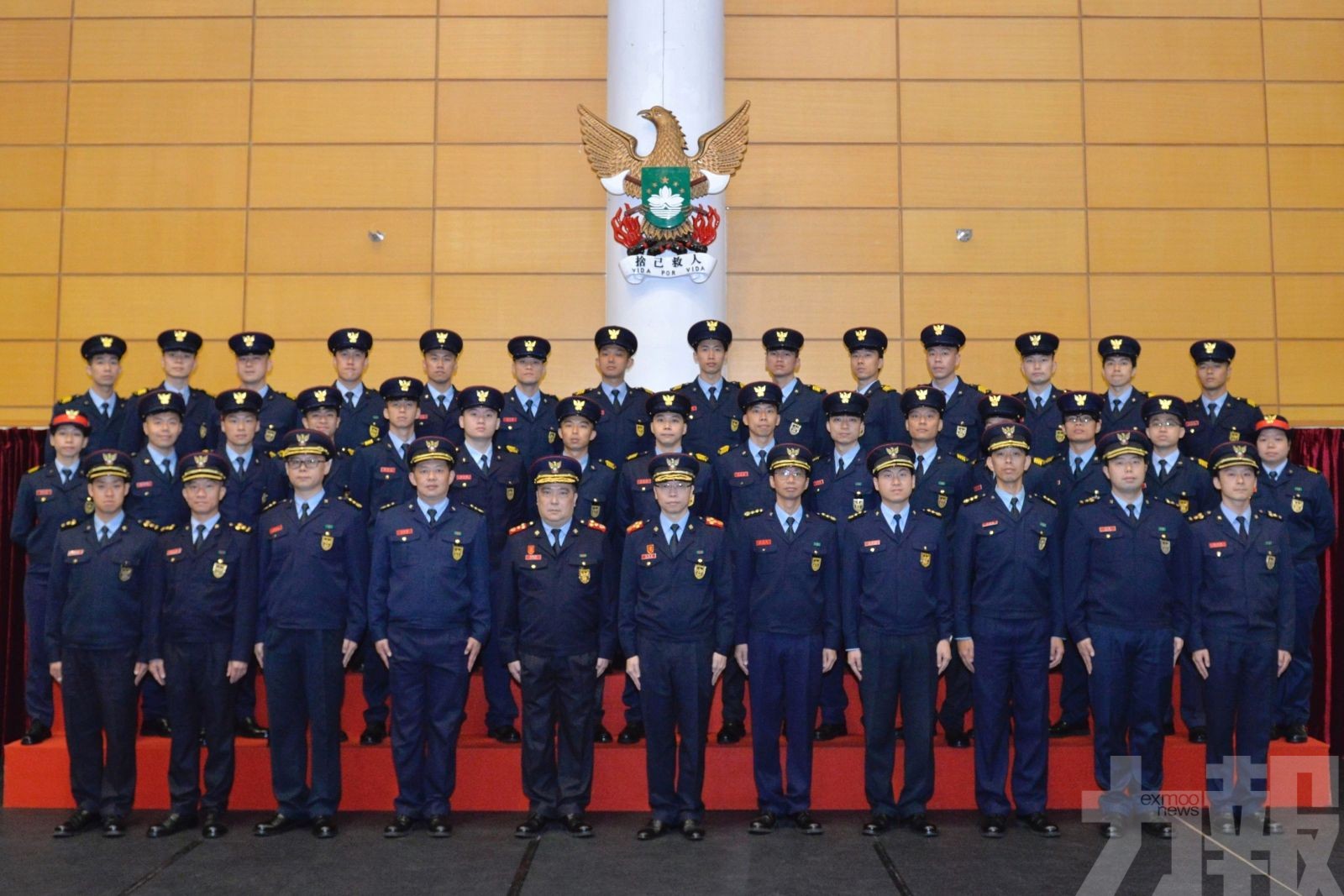 30名消防員晉升為首席消防員