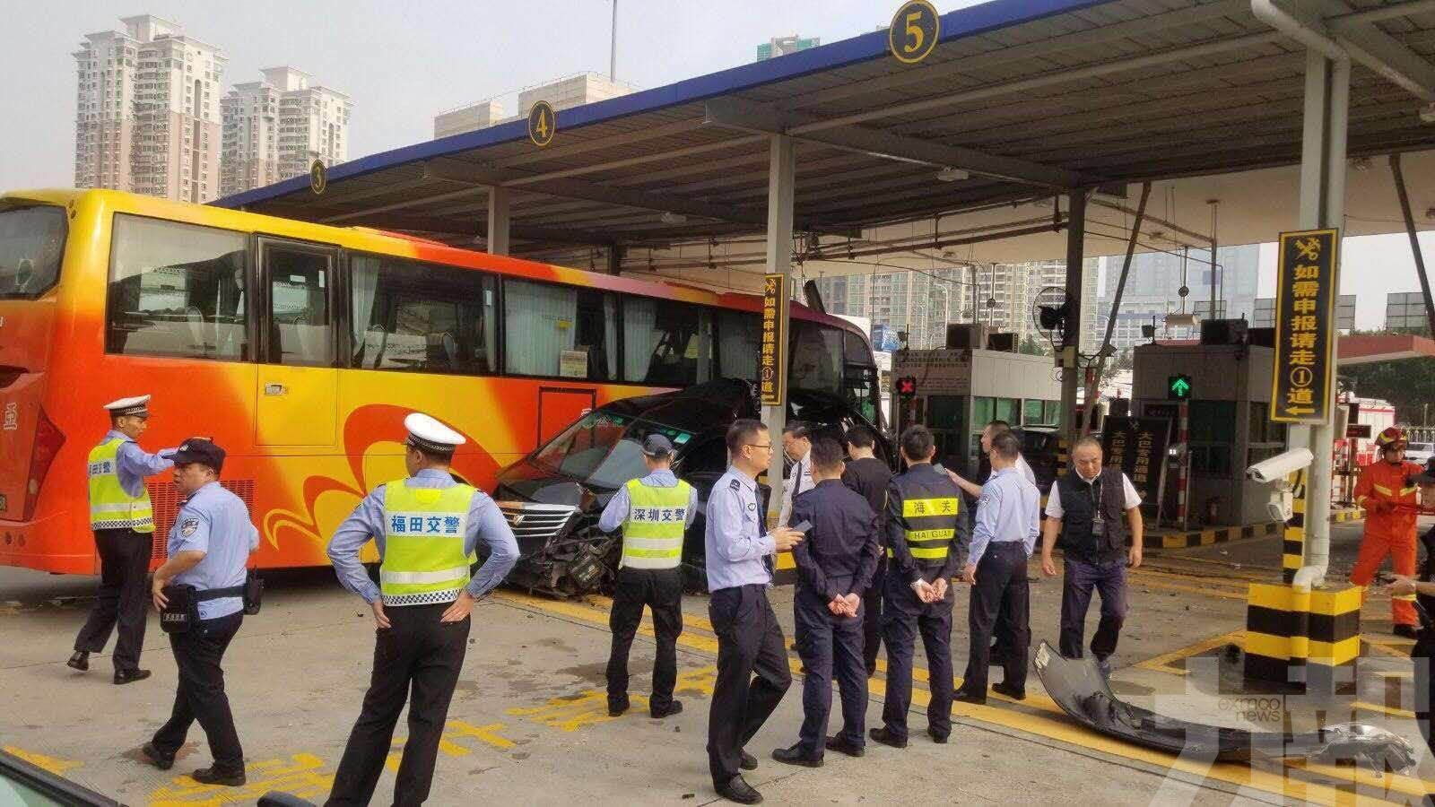 司機慘夾車廂