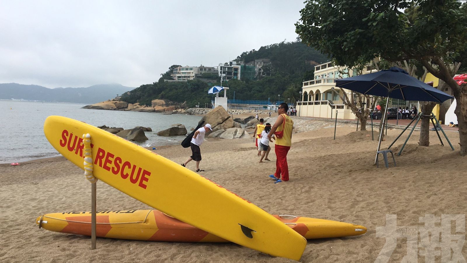 救生員護理人員兩海灘提供救護服務