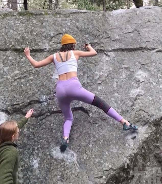 美國女驚險登上垂直岩壁
