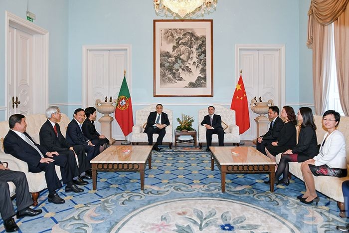 行政長官崔世安與中國駐葡萄牙大使蔡潤會面