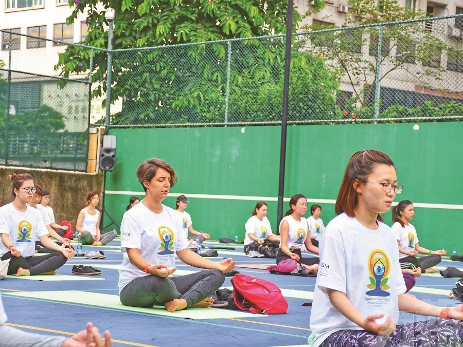 逾百人參與國際瑜伽日活動