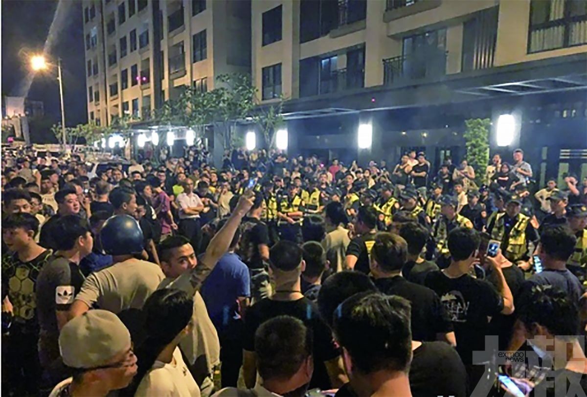 台中爆警民衝突