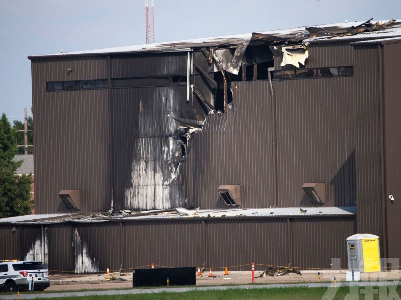 ​美德州小型飛機失事撞落機庫釀10死