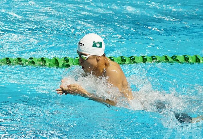 黎君豪50米蝶泳打破個人成績