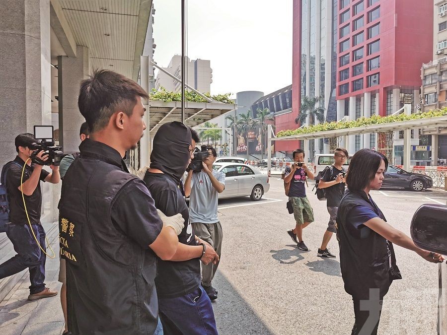 警拘43歲香港淫狼