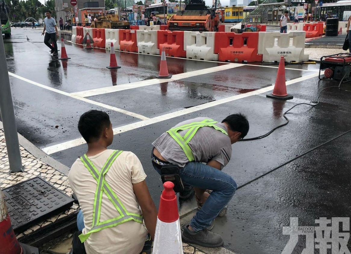 亞馬喇前地交通燈完成修復