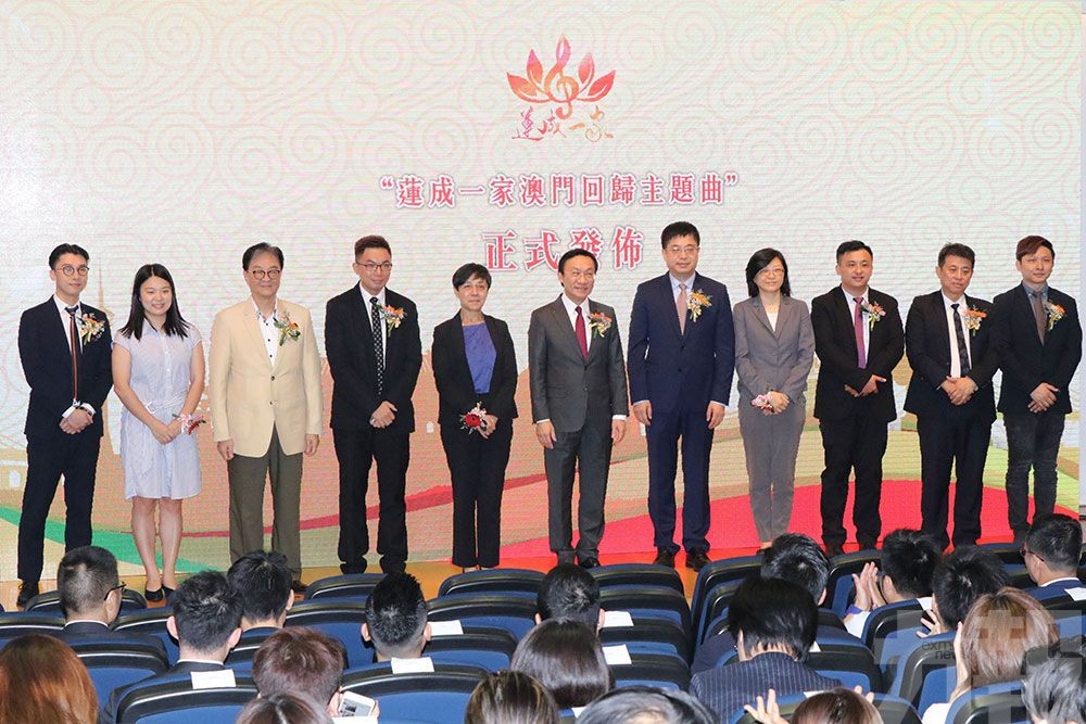 「蓮成一家」集25個界別參與演出