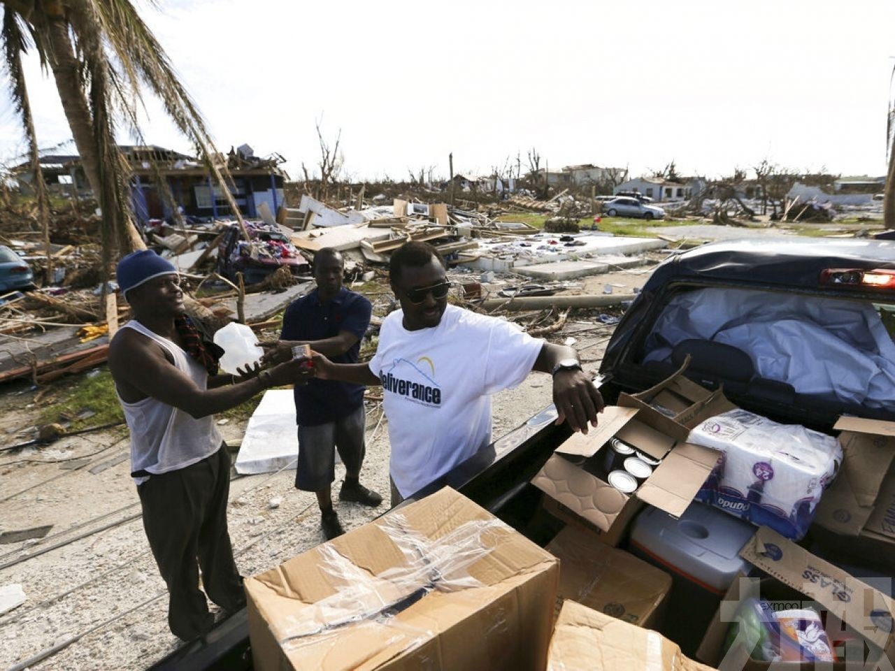巴哈馬初步統計仍有約2,500人失蹤