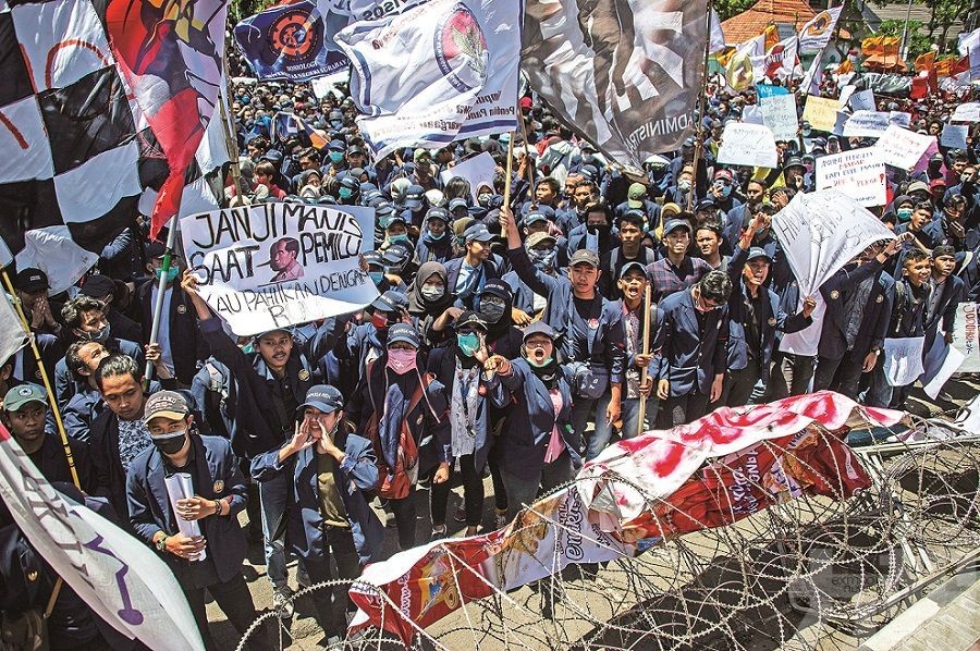 印尼學生反修法示威逾300傷