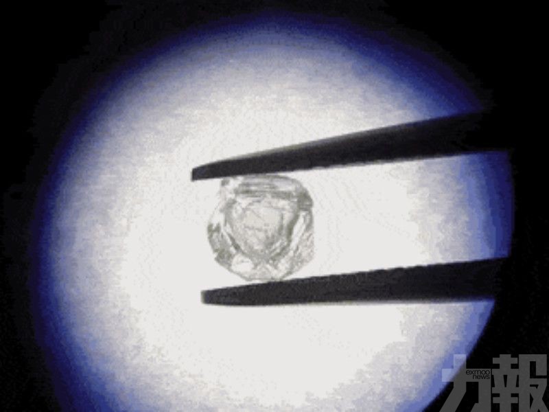 全球首見！8億年歷史鑽石「鑽中之鑽」