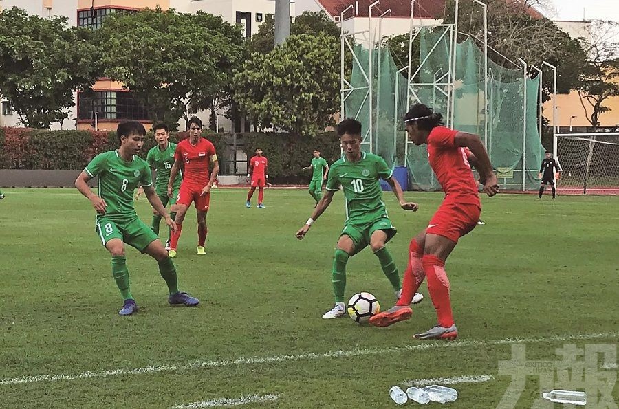 澳門U23足球友賽4球負新加坡