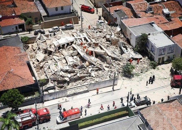 ​【多人被埋】巴西住宅突倒塌至少1死