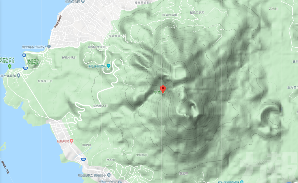 日本櫻島火山灰竄升5,500米高空