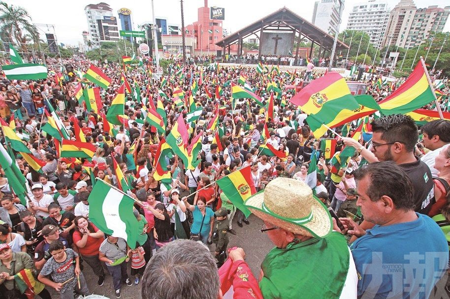 玻利維亞總統下台