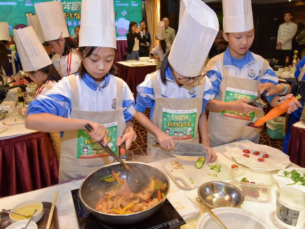 第四屆「少年廚神」親子廚藝及郵票創意大賽培養學生興趣及創造力