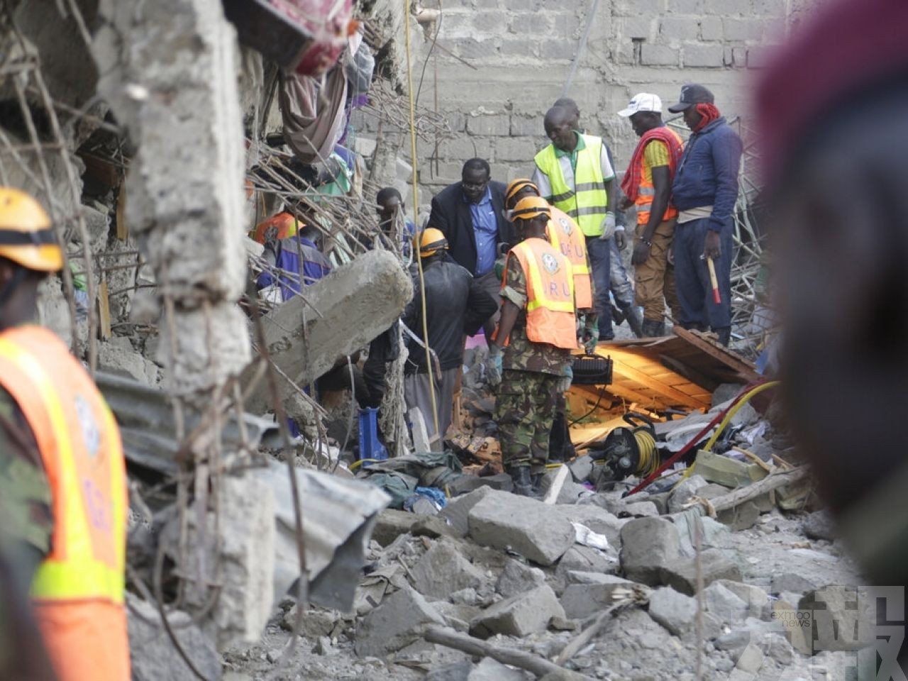肯尼亞首都民房突倒塌至少4死多人被困